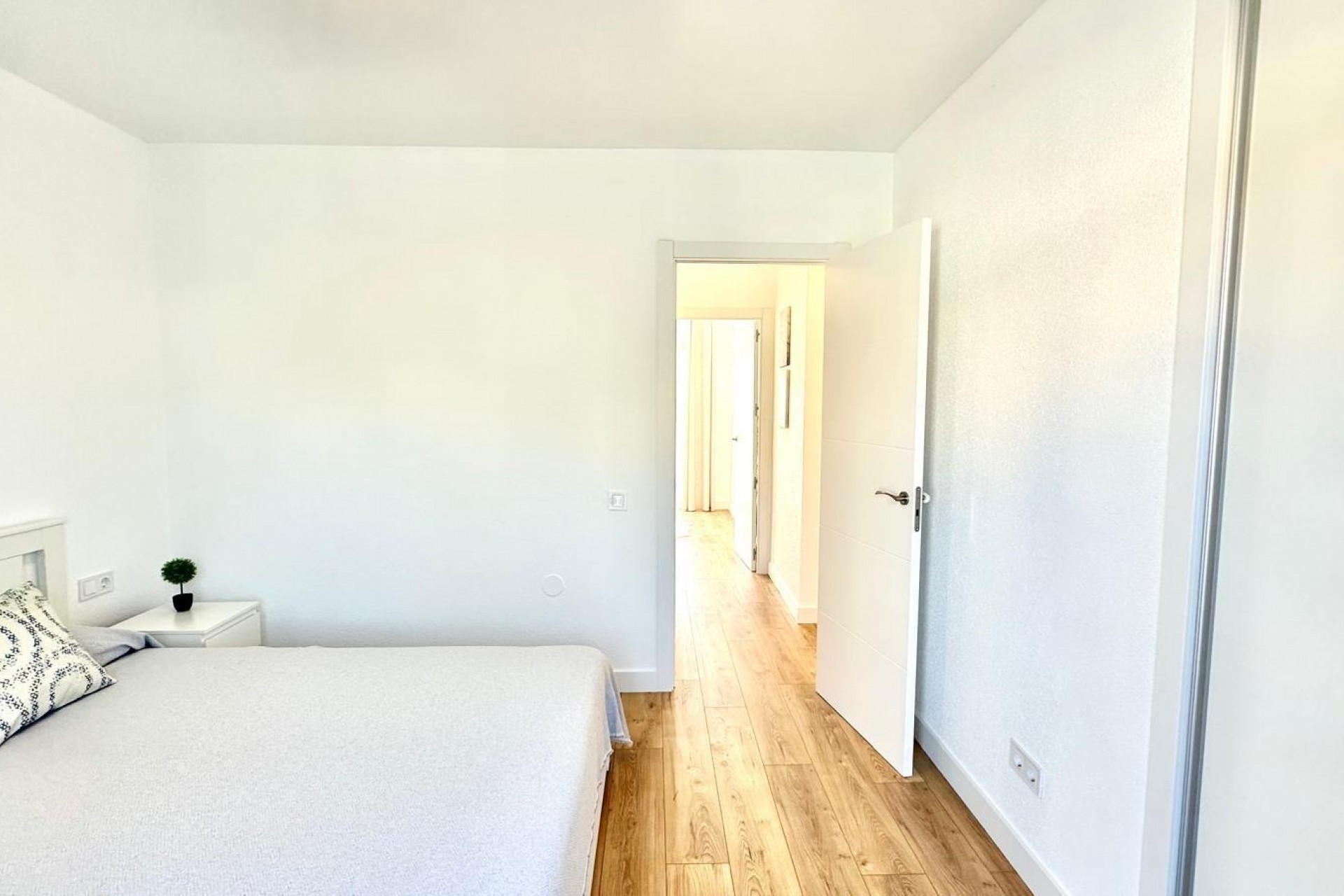 Reventa - Town House -
Torrevieja - Estacion De Autobuses