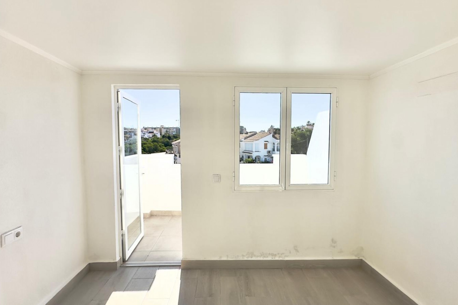 Reventa - Town House -
Torrevieja - La Mata