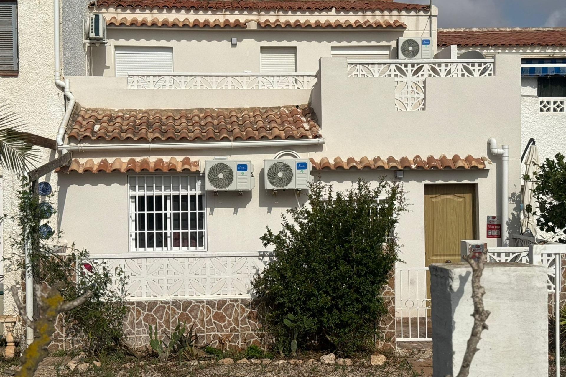 Reventa - Town House -
Torrevieja - La Siesta - El Salado - Torreta