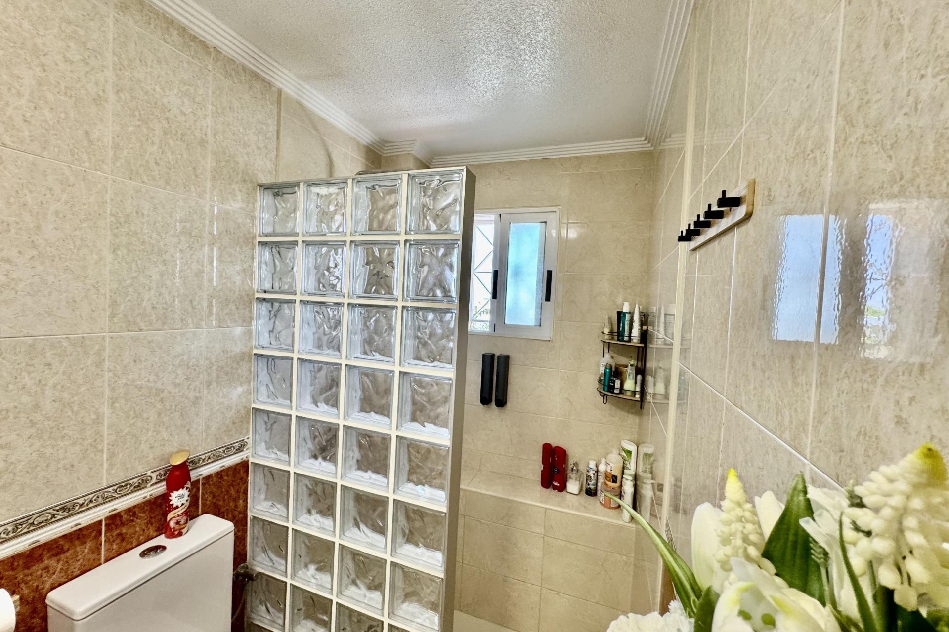 Reventa - Town House -
Torrevieja - La Siesta - El Salado - Torreta