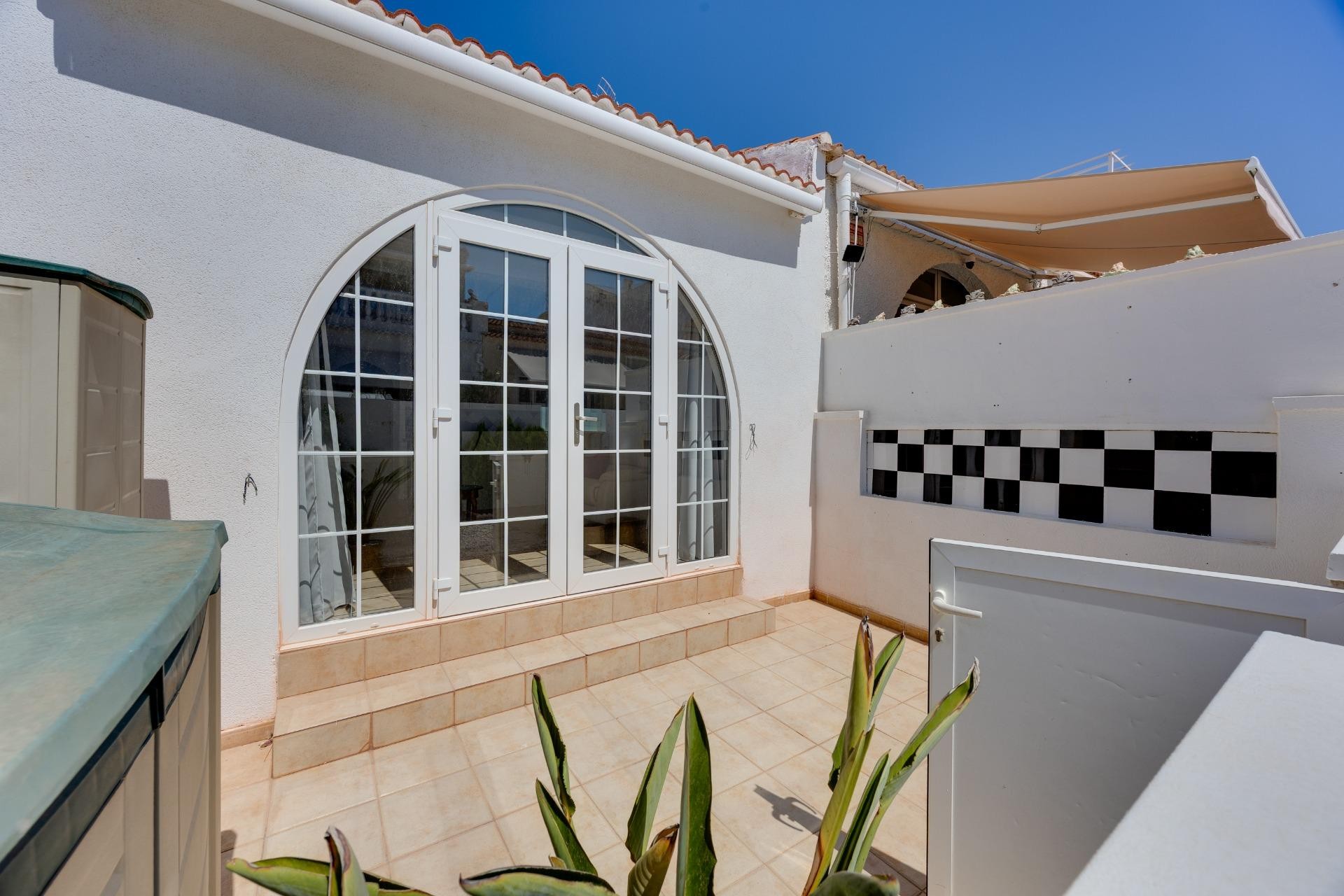 Reventa - Town House -
Torrevieja - La Siesta - El Salado - Torreta