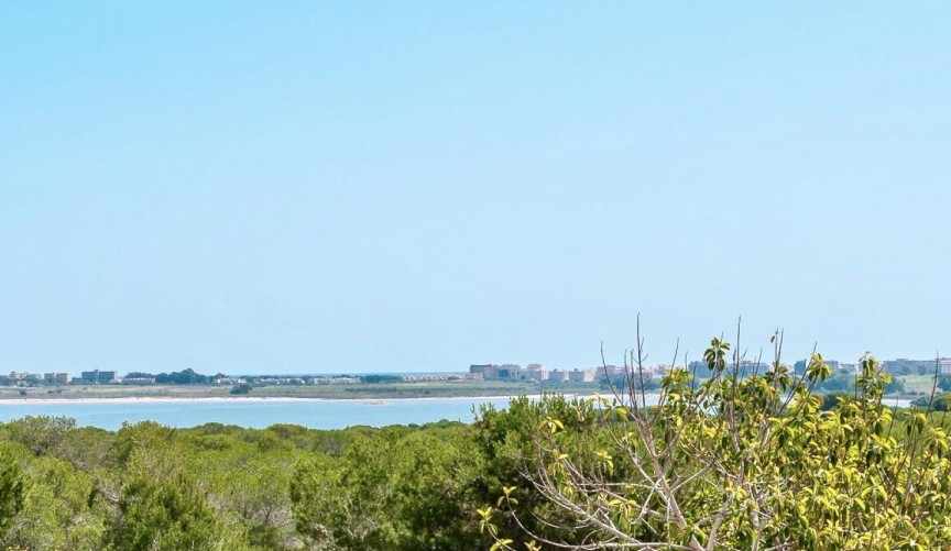 Reventa - Town House -
Torrevieja - La Siesta - El Salado - Torreta