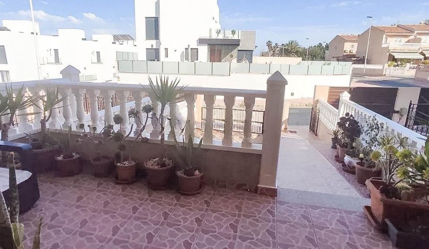 Reventa - Town House -
Torrevieja - Los Altos
