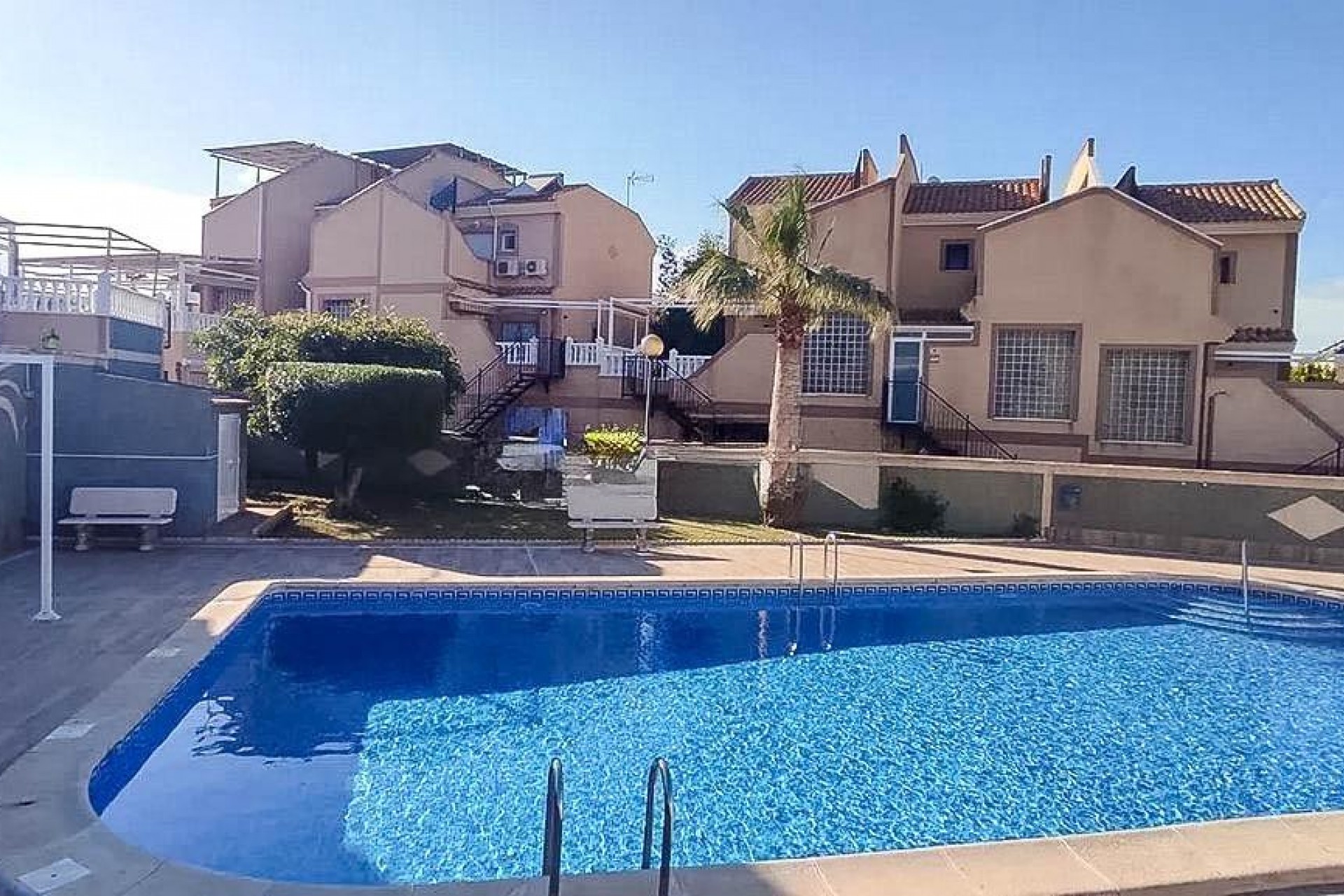 Reventa - Town House -
Torrevieja - Los Altos