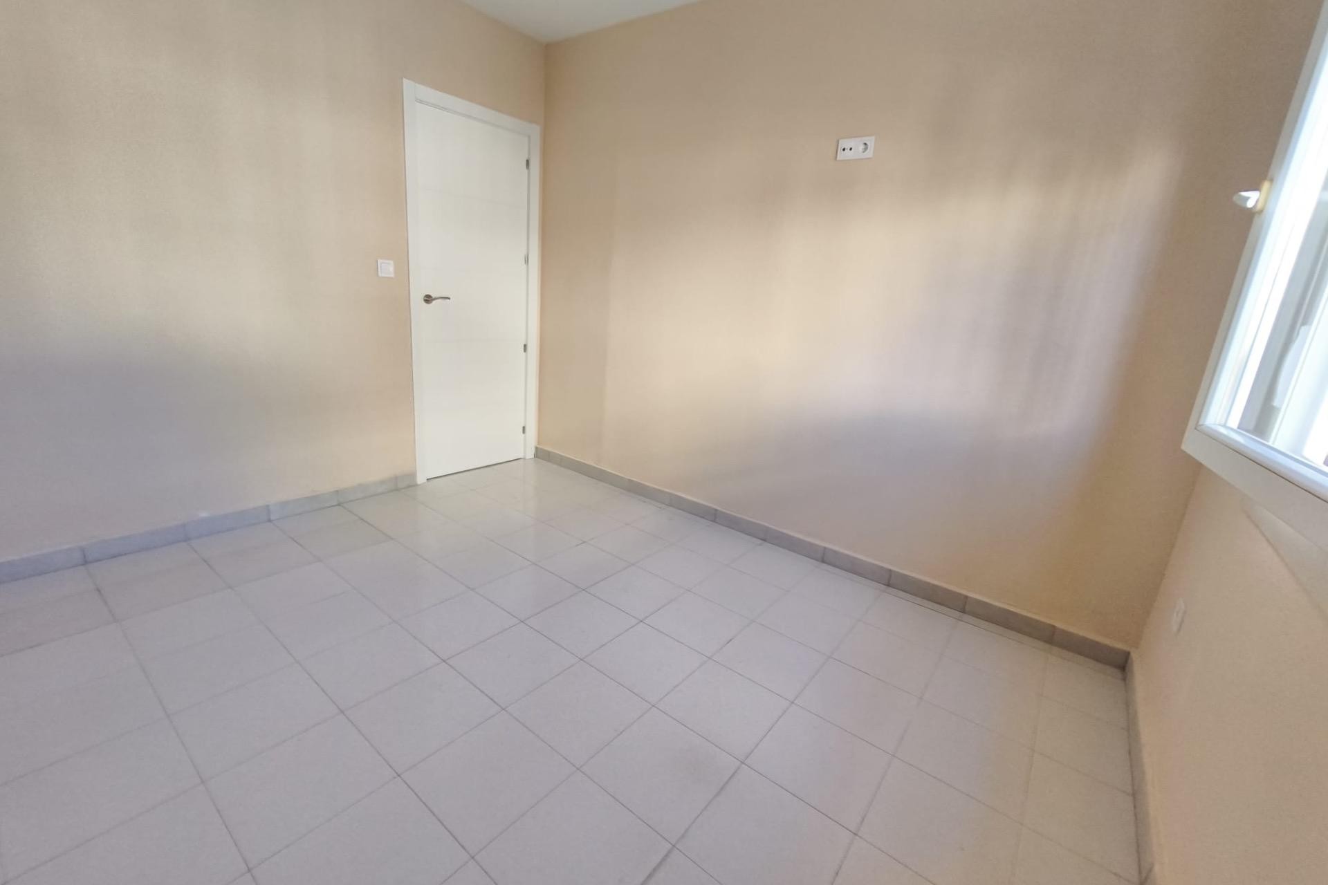 Reventa - Town House -
Torrevieja - Los Balcones