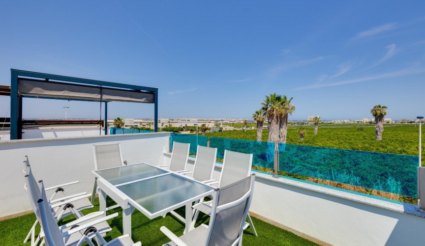 Reventa - Town House -
Torrevieja - Los Balcones