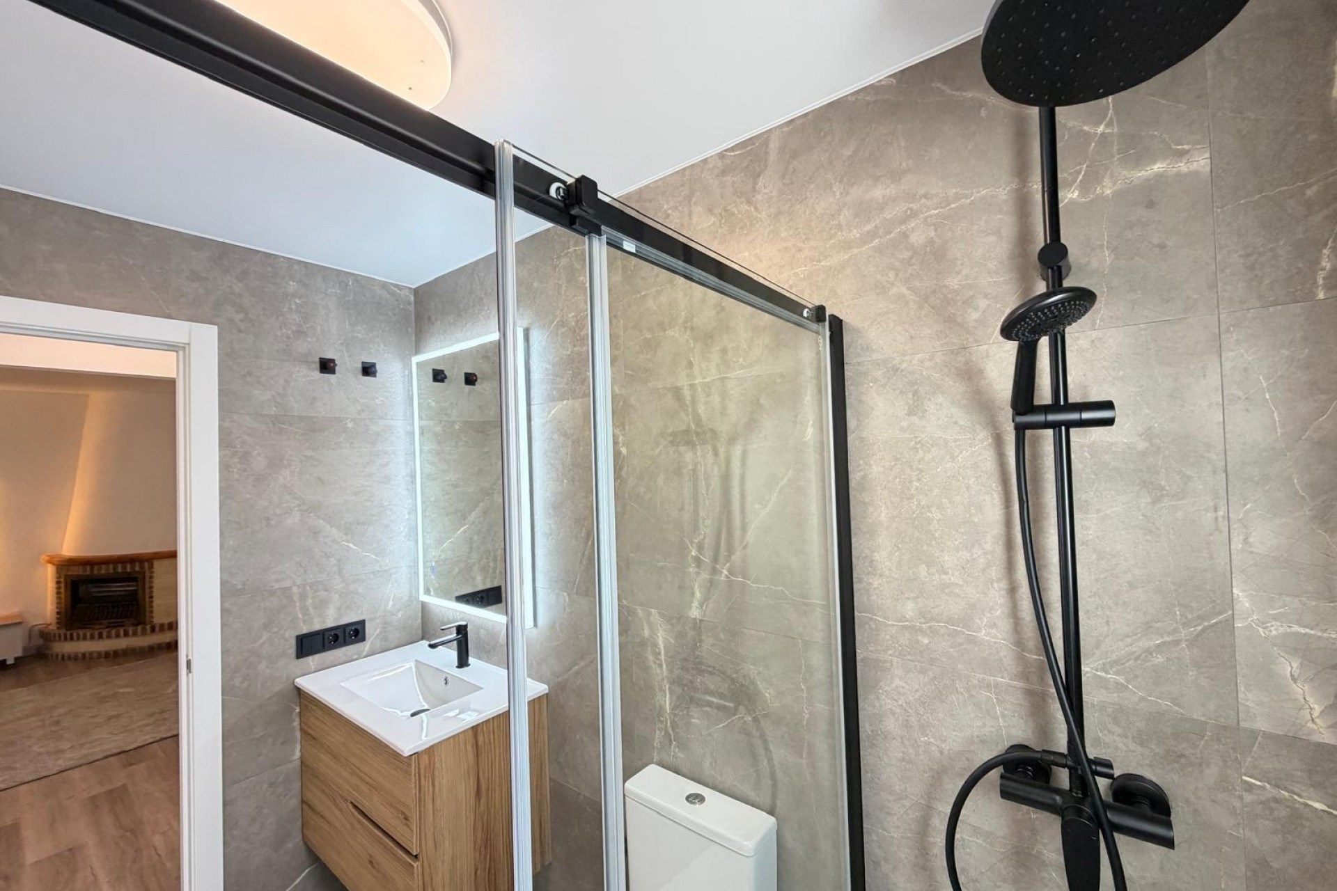 Reventa - Town House -
Torrevieja - Miramar - Torre Del Moro