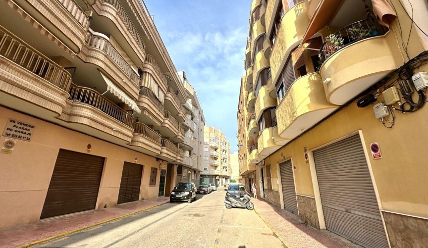 Reventa - Town House -
Torrevieja - Playa del Cura