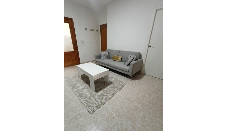 Reventa - Town House -
Torrevieja - Torretas
