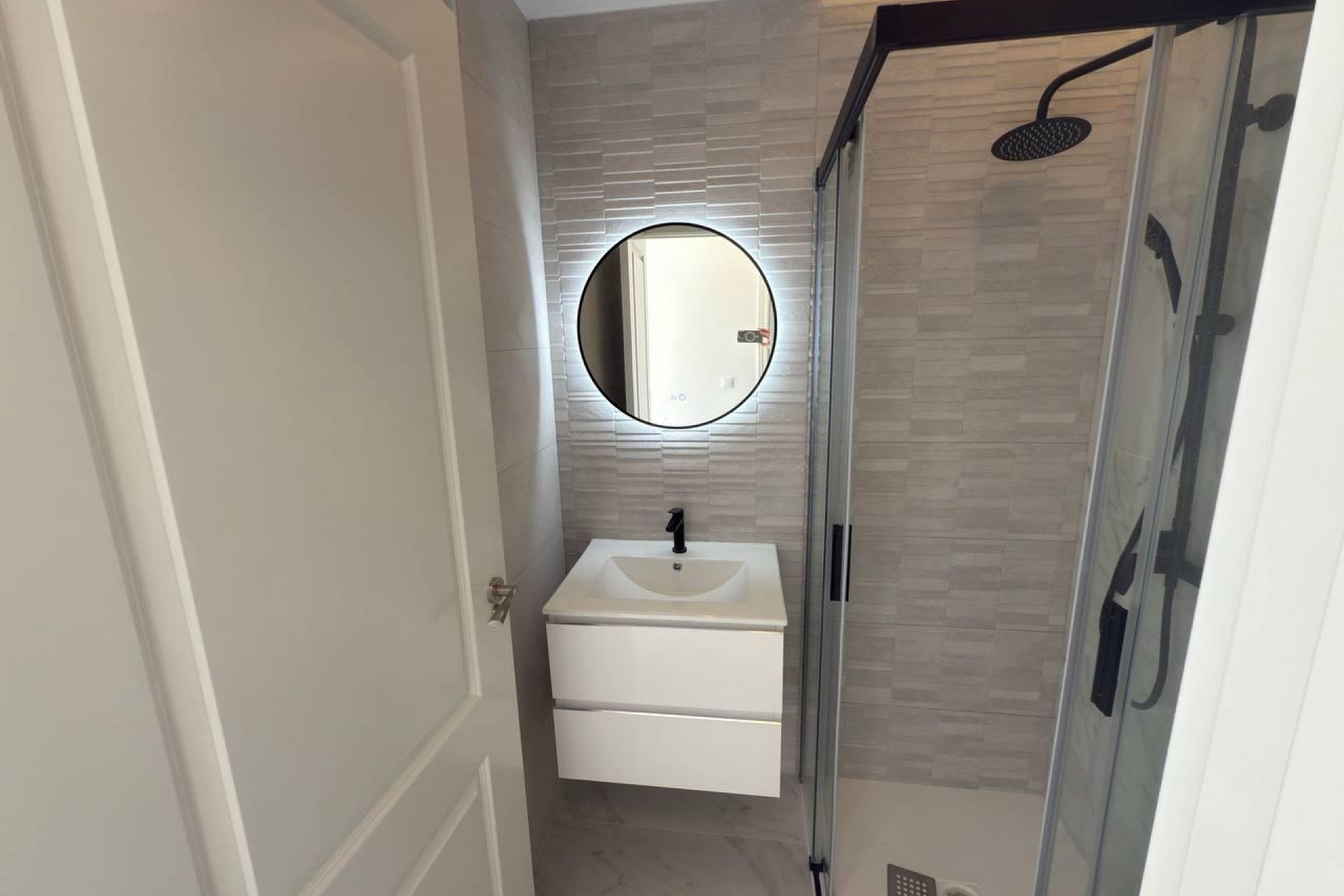 Reventa - Town House -
Torrevieja - Zona Los Frutales