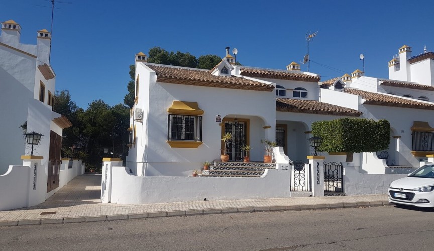 Reventa - Town House -
Villamartin - Costa Blanca