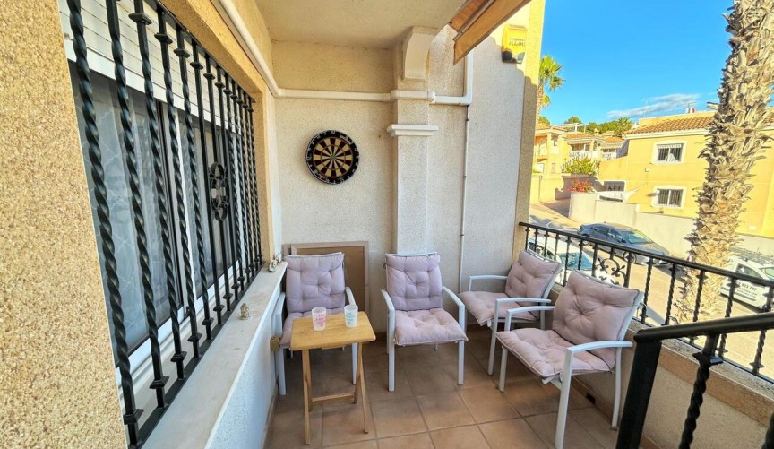 Reventa - Town House -
Villamartin - Costa Blanca
