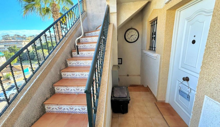 Reventa - Town House -
Villamartin - Costa Blanca
