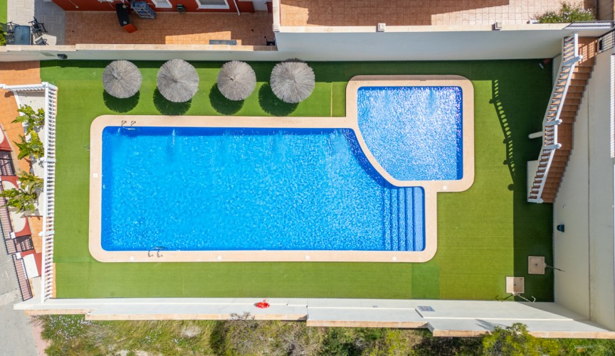 Reventa - Town House -
Villamartin - Costa Blanca