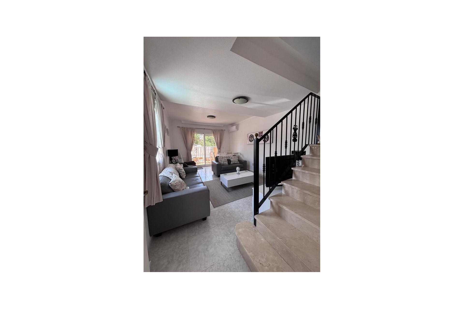 Reventa - Town House -
Villamartin - Costa Blanca