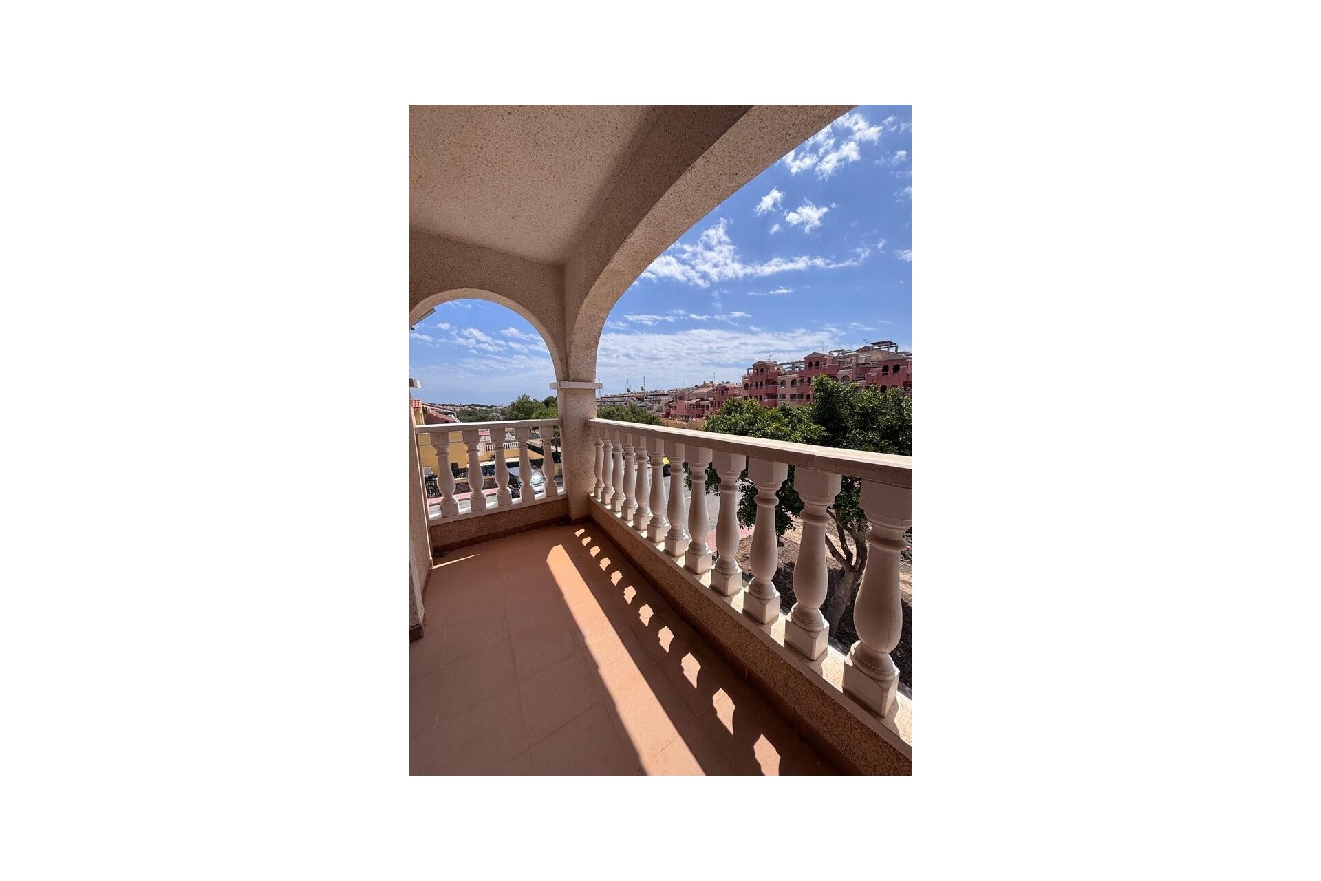 Reventa - Town House -
Villamartin - Costa Blanca