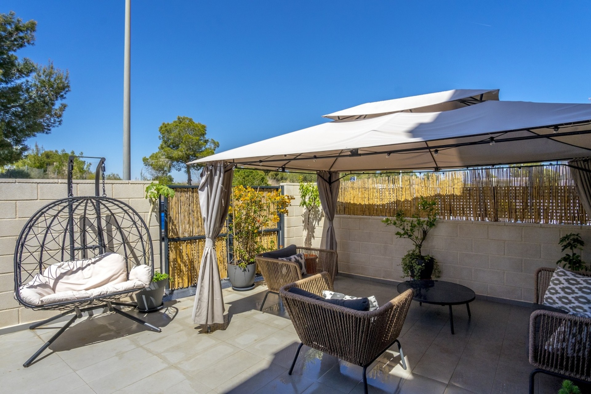 Reventa - Town House -
Villamartin - Costa Blanca