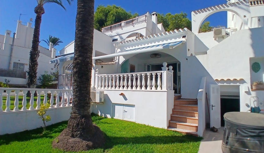 Reventa - Town House -
Villamartin - Costa Blanca