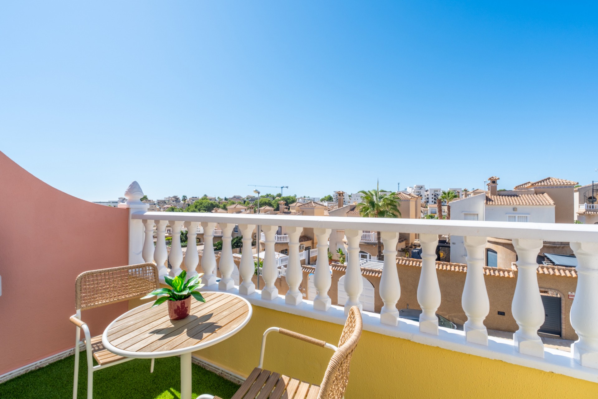 Reventa - Town House -
Villamartin - Costa Blanca
