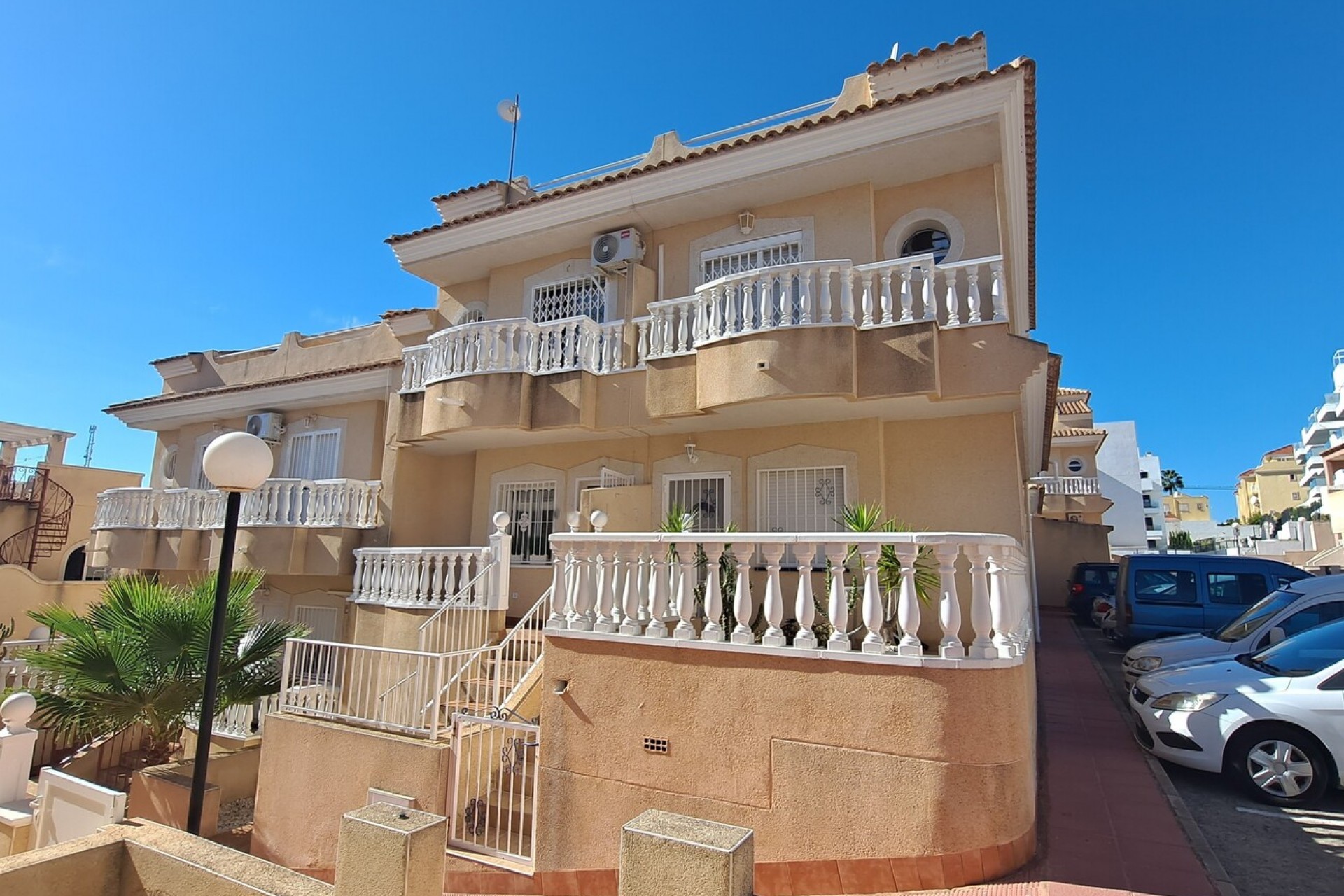Reventa - Town House -
Villamartin - Costa Blanca