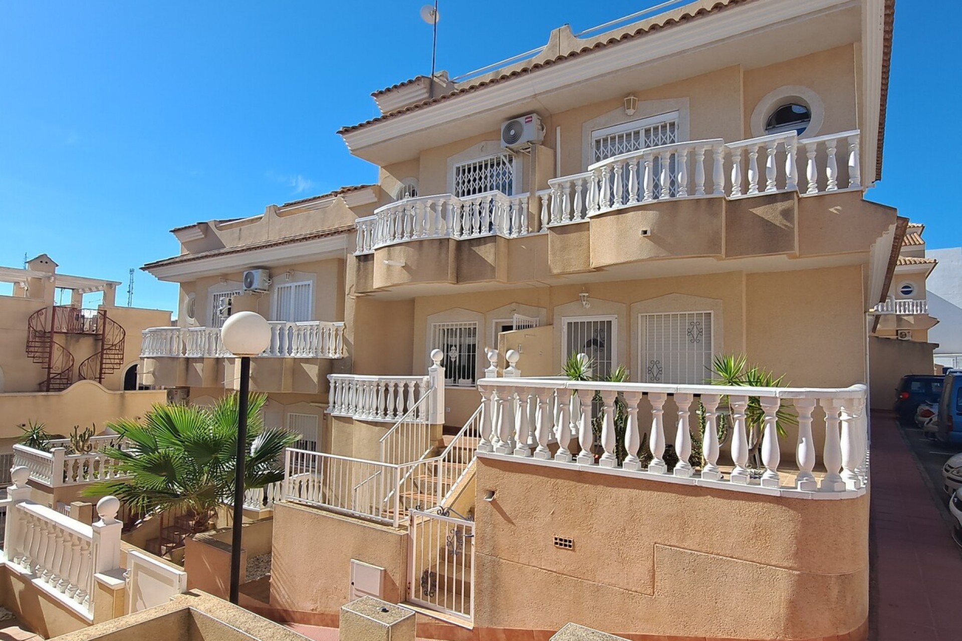 Reventa - Town House -
Villamartin - Costa Blanca