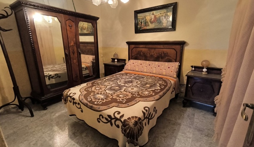 Reventa - Town House -
Yecla - Inland