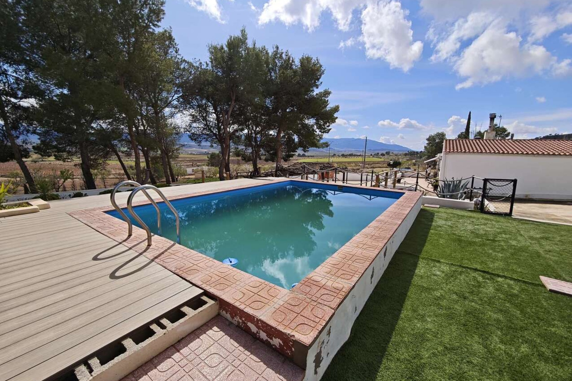 Reventa - Town House -
Yecla - Inland