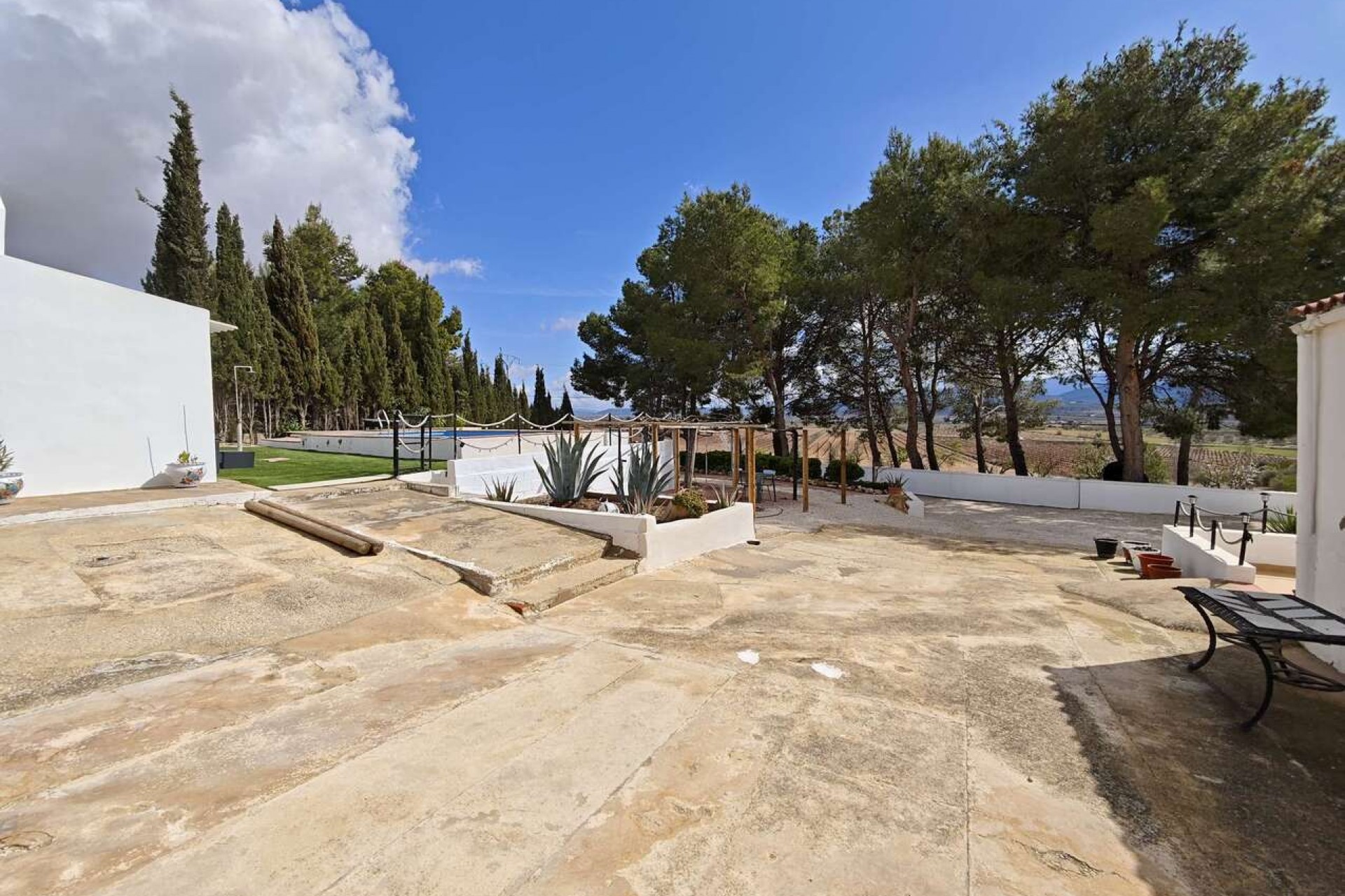 Reventa - Town House -
Yecla - Inland