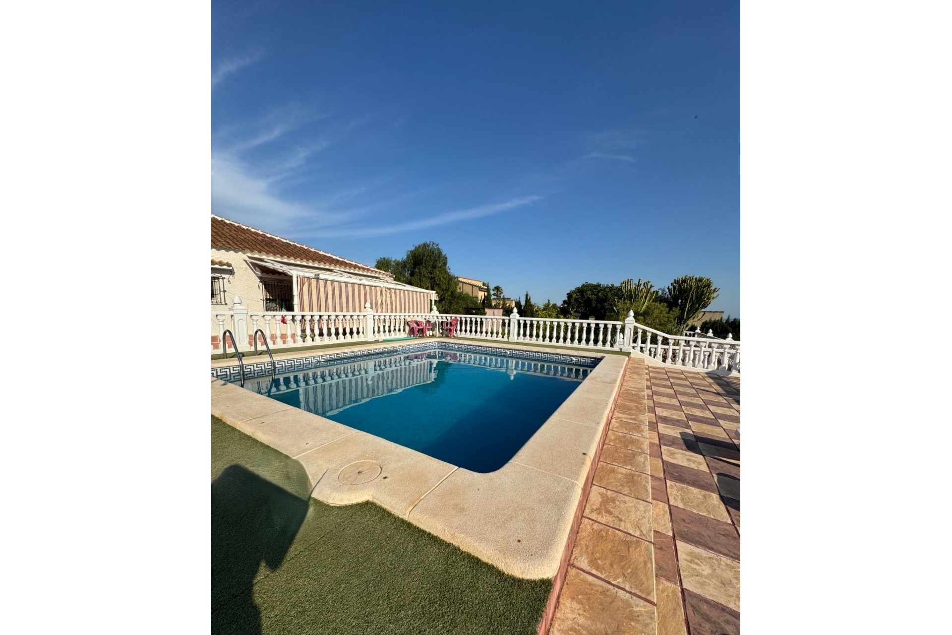 Reventa - Villa -
Albatera - Partida Lomas