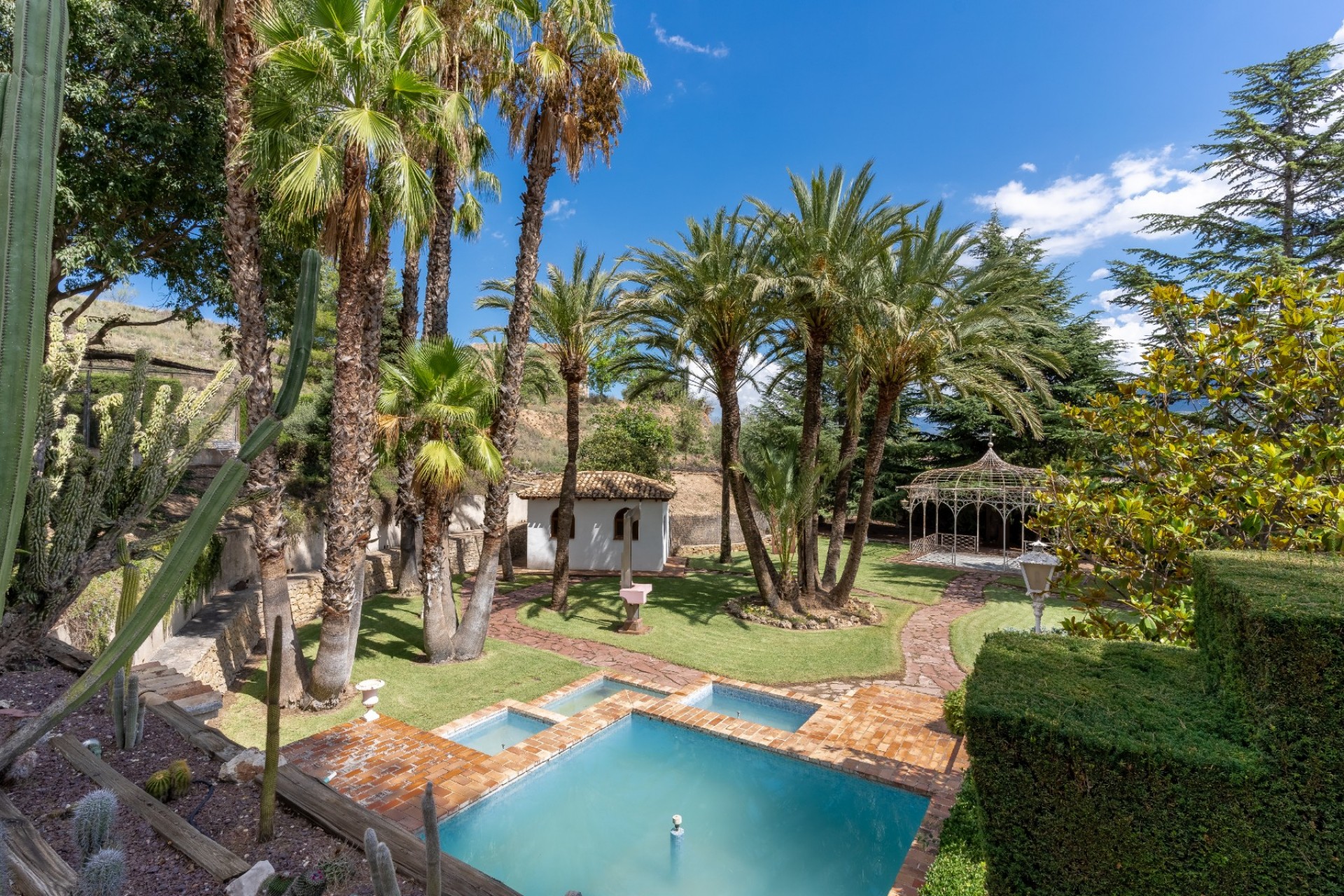 Reventa - Villa -
Alcoy - Inland