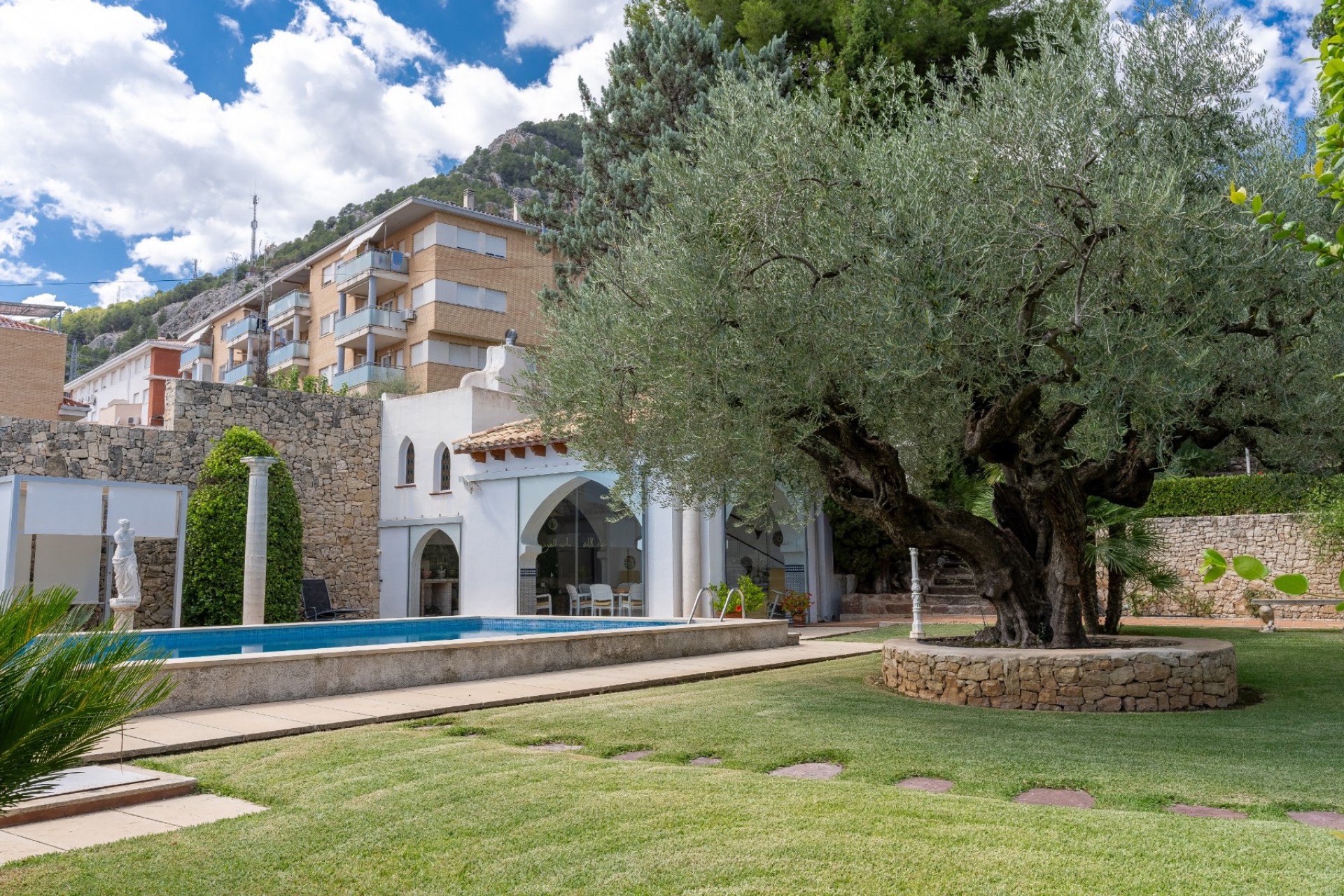 Reventa - Villa -
Alcoy - Inland