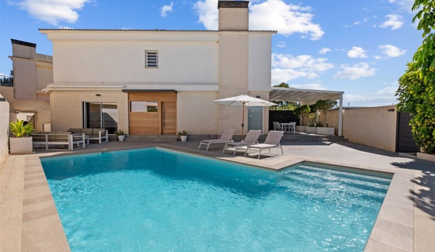 Reventa - Villa -
Alfas del Pí - Costa Blanca