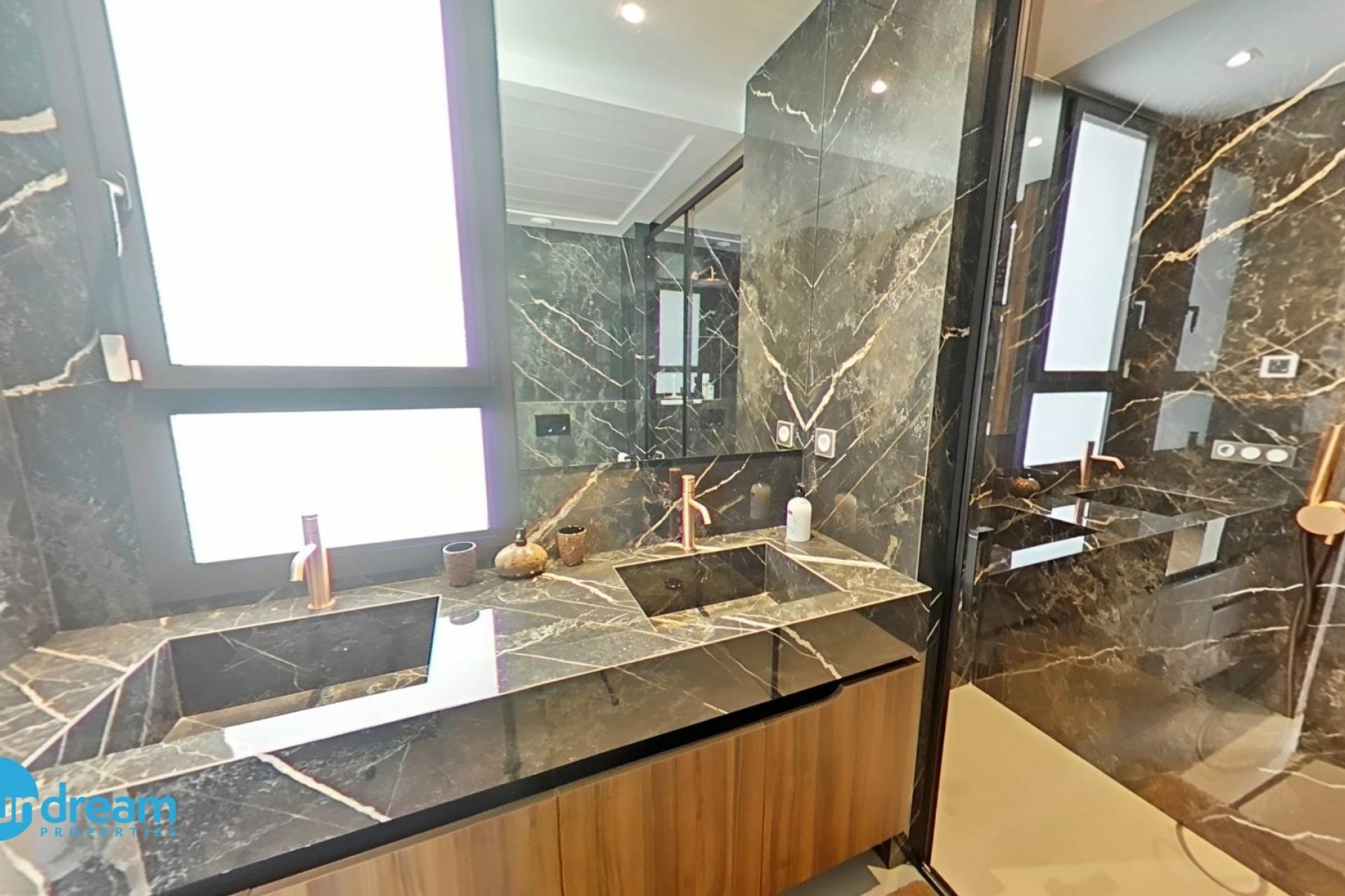 Reventa - Villa -
Algorfa - Comunidad Valenciana