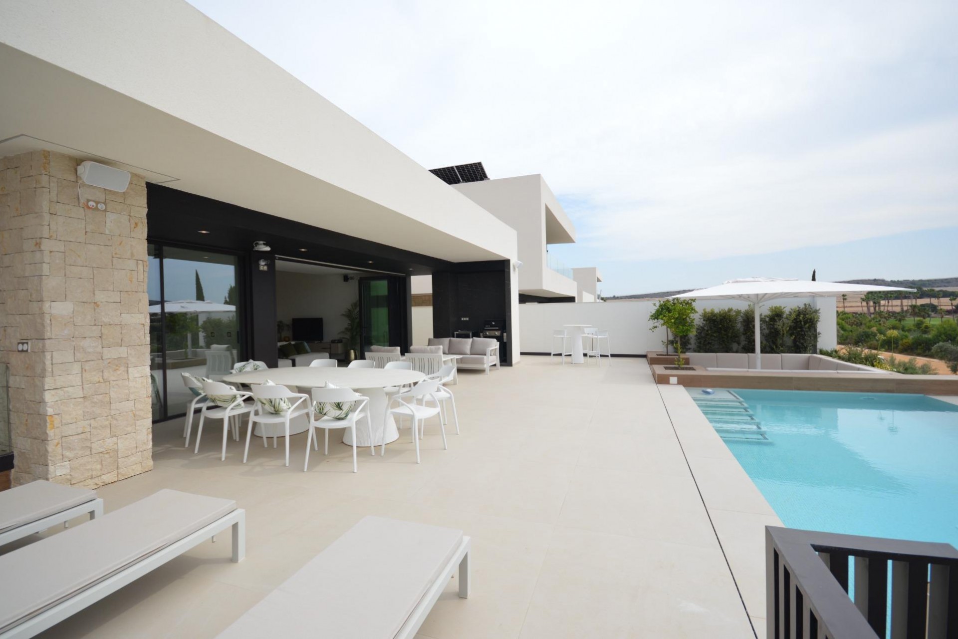 Reventa - Villa -
Algorfa - Comunidad Valenciana