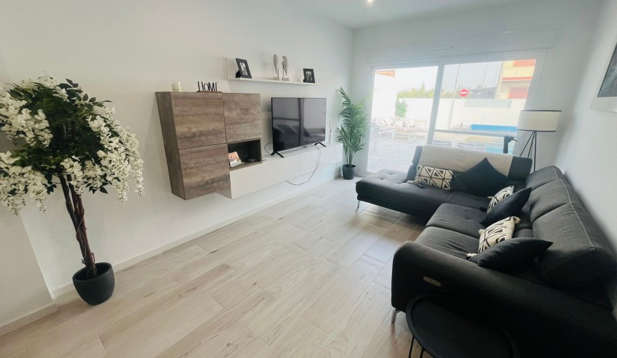 Reventa - Villa -
Avileses - Inland