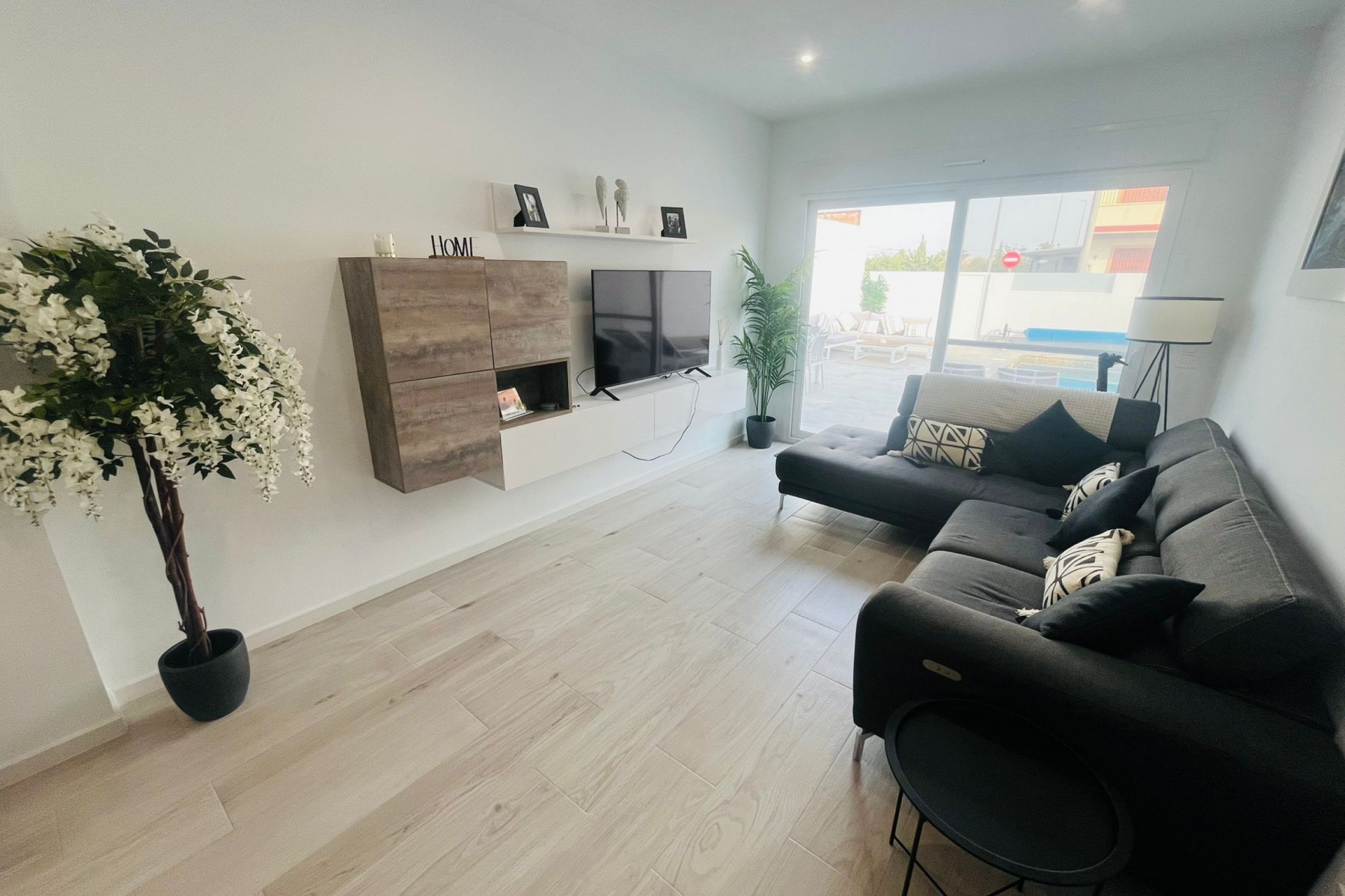 Reventa - Villa -
Avileses - Inland