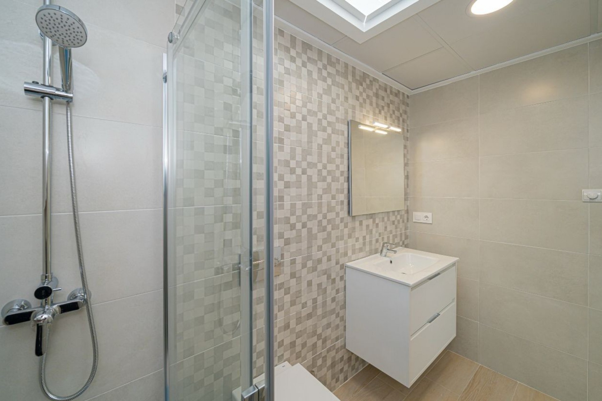 Reventa - Villa -
Avileses - Inland