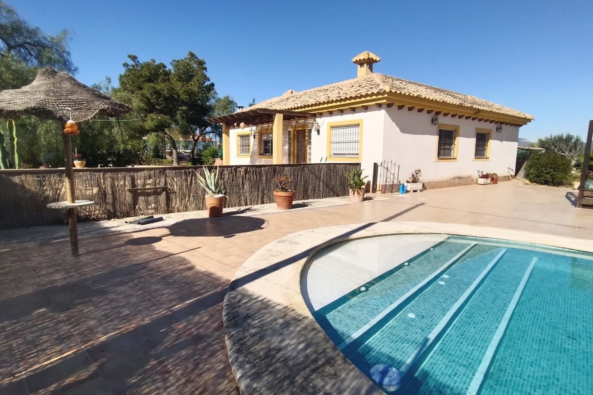 Reventa - Villa -
Avileses - Inland
