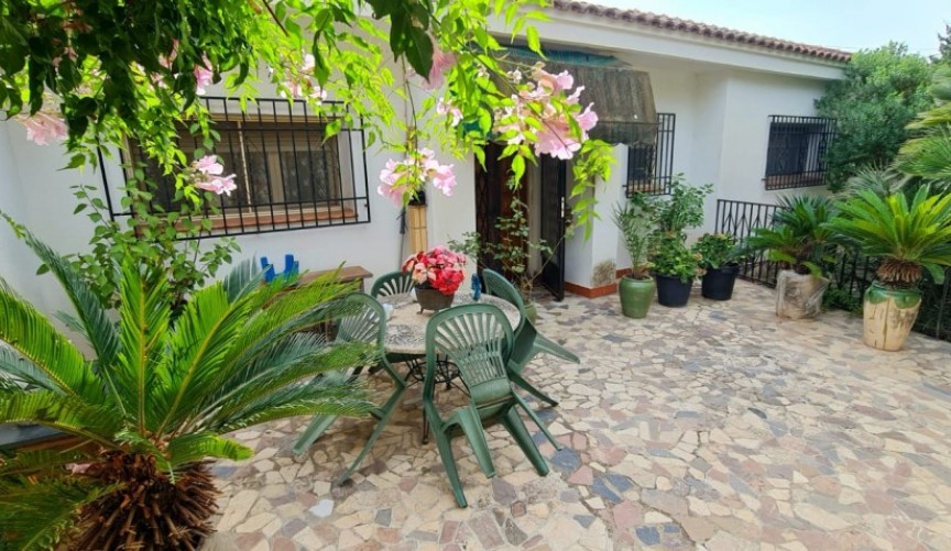Reventa - Villa -
Benidorm - Costa Blanca