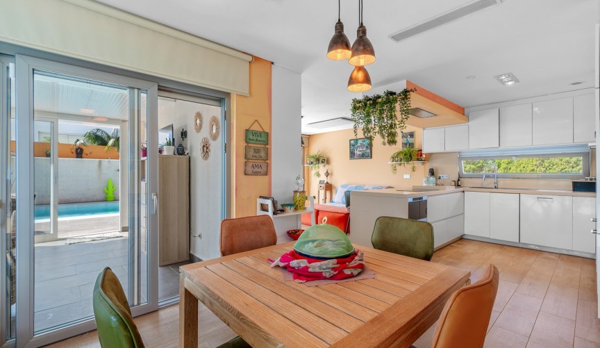 Reventa - Villa -
Benijofar - Costa Blanca