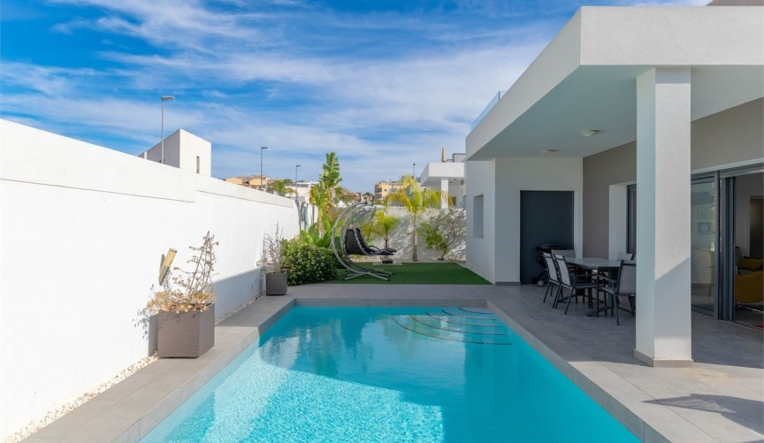 Reventa - Villa -
Benijofar - Costa Blanca