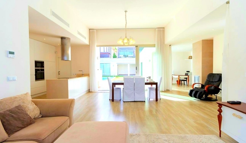 Reventa - Villa -
Benijofar - Costa Blanca