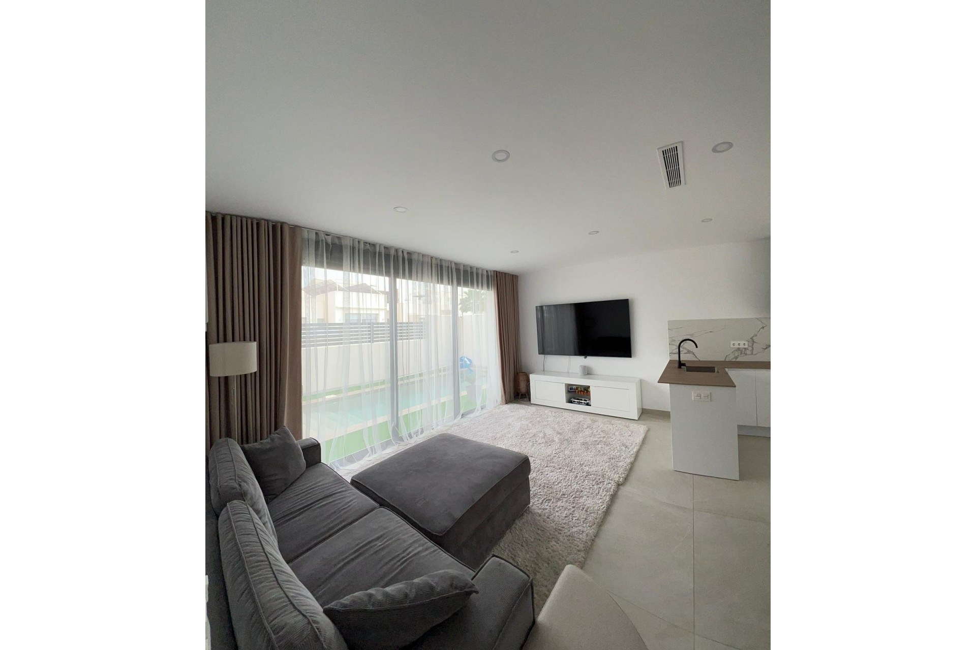 Reventa - Villa -
Benijofar