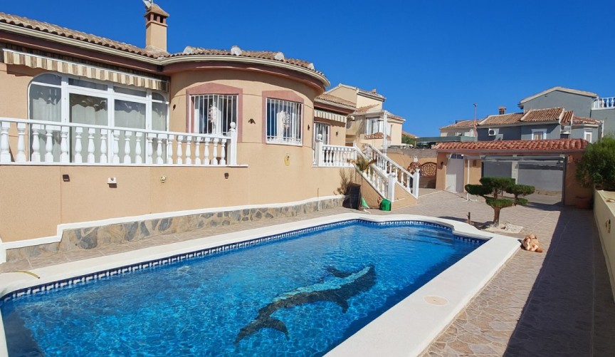 Reventa - Villa -
Benimar - Costa Blanca