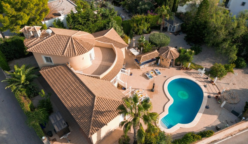 Reventa - Villa -
Busot - Costa Blanca