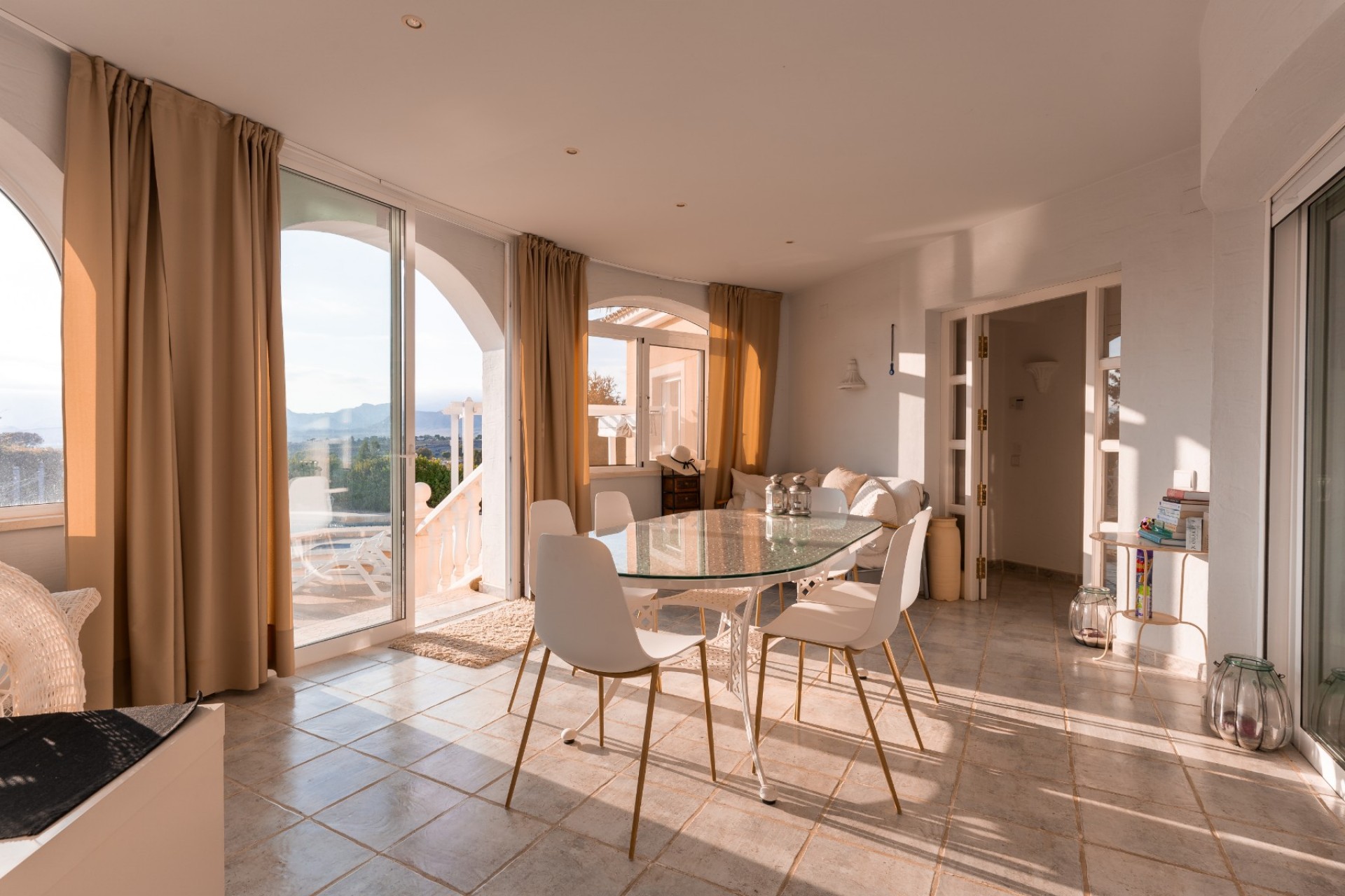 Reventa - Villa -
Busot - Costa Blanca