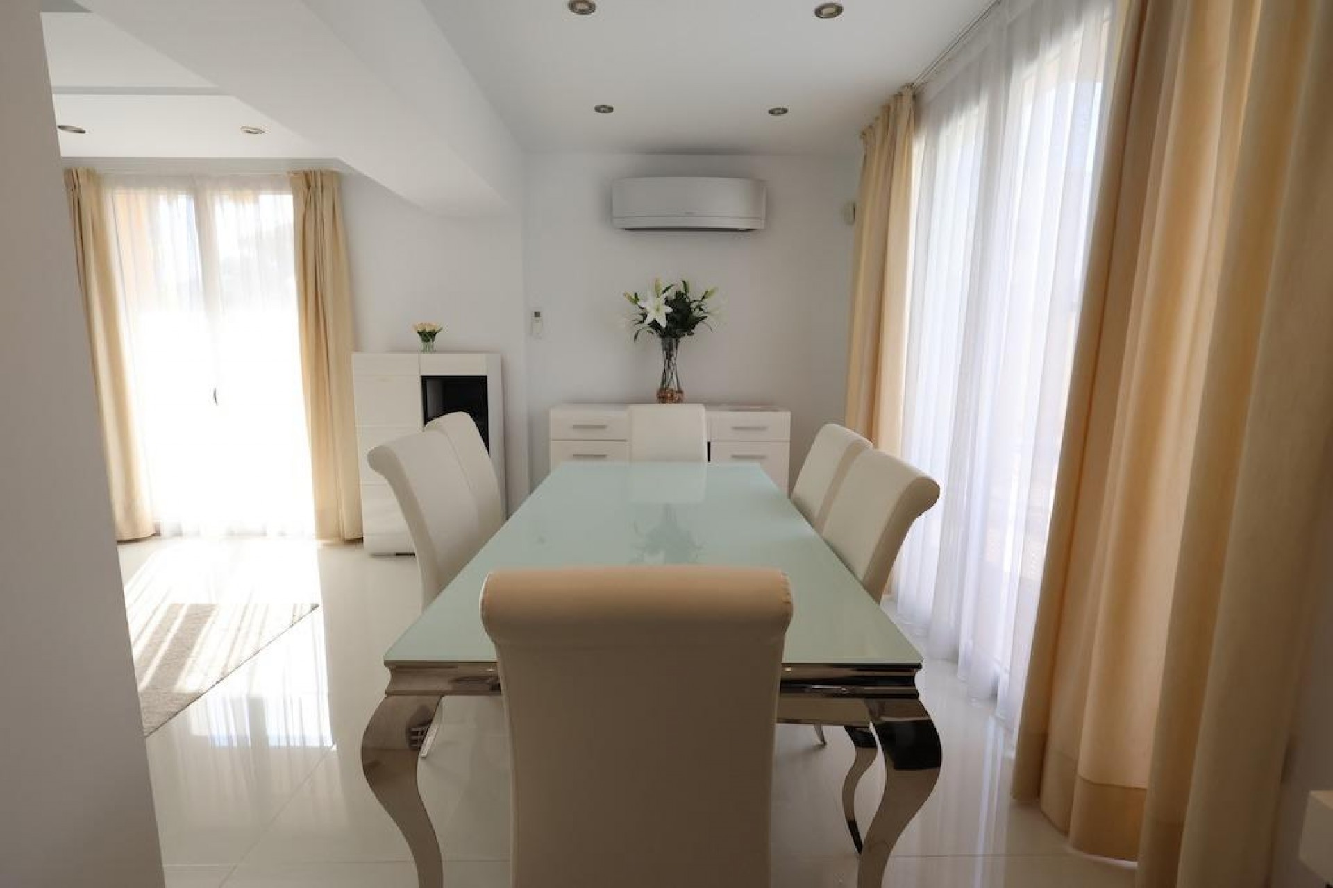Reventa - Villa -
Cabo Roig - Costa Blanca
