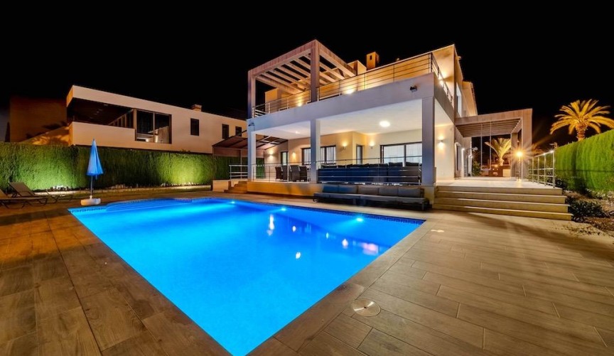 Reventa - Villa -
Cabo Roig - Costa Blanca