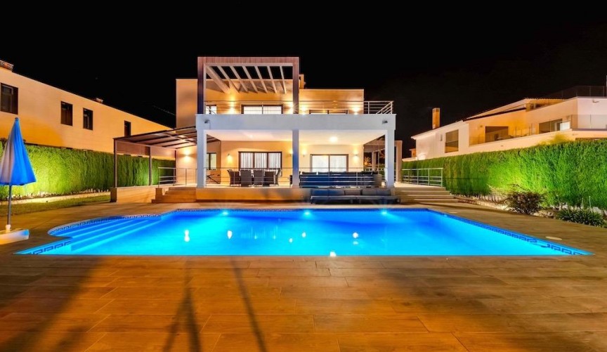 Reventa - Villa -
Cabo Roig - Costa Blanca