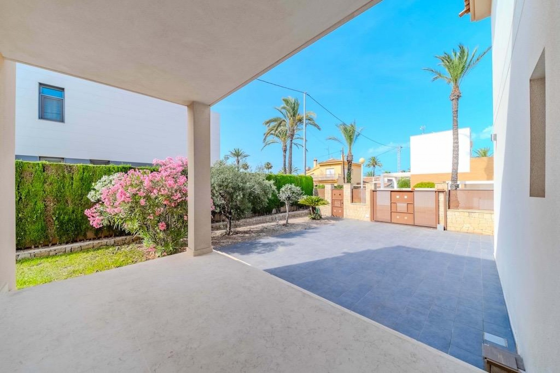Reventa - Villa -
Cabo Roig - Costa Blanca